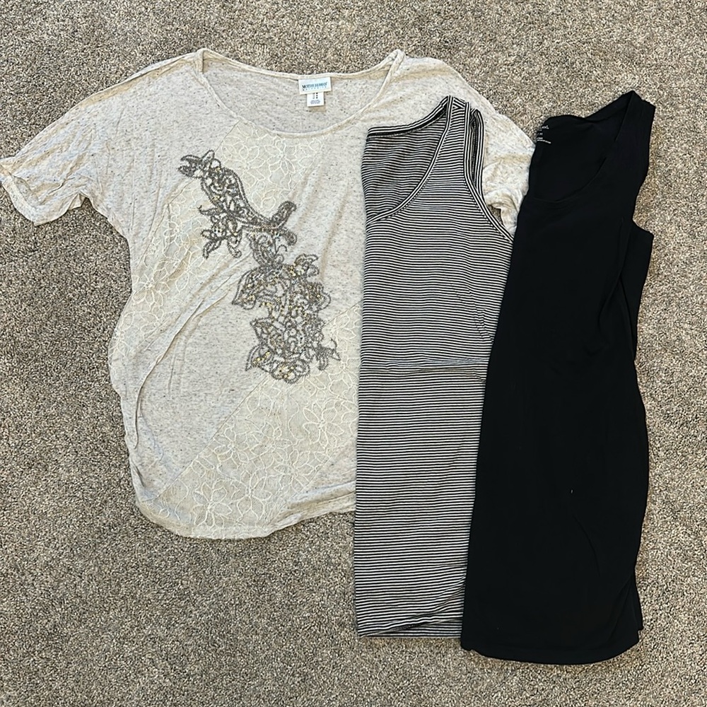 Size medium maternity top bundle